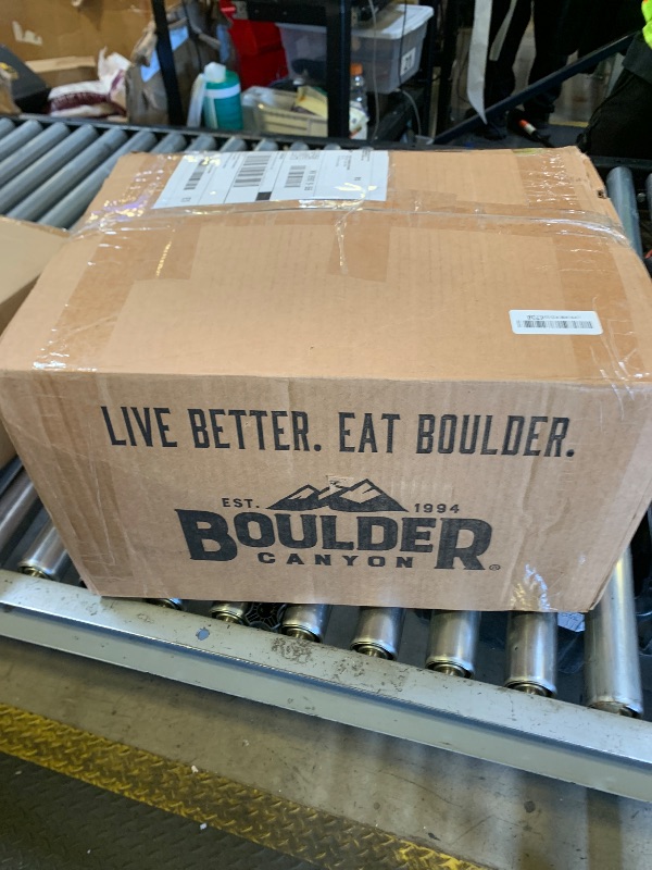 Photo 1 of *USED** Beckham Hotel Collection Bed Pillows King Size Set of 2 - Down Alternative Pillow for Back, Stomach or Side Sleepers