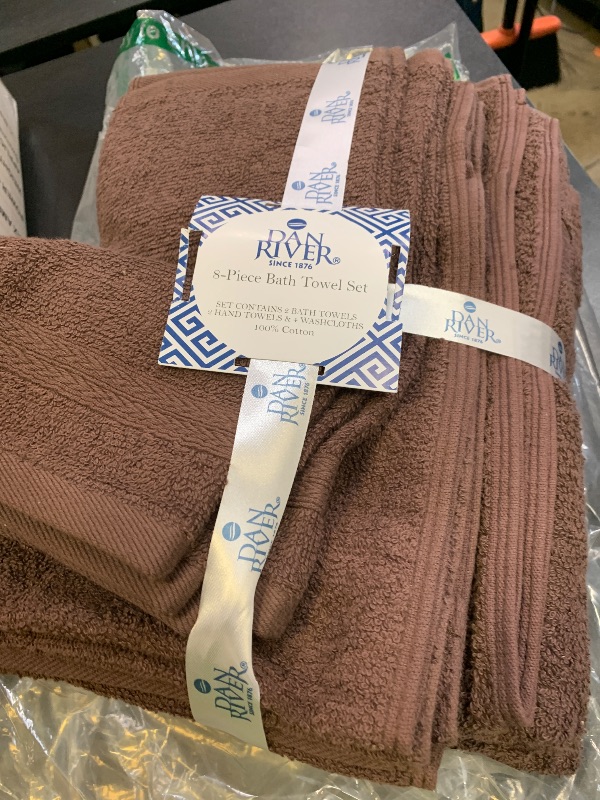 Photo 1 of 100% Cotton 8 Piece Bathroom Towel Set – 2 Oversized Bath Towels 30x52 - 2 Hand Towels 16x28 - 4 Wash Cloths 12x12 - Ideal for Home