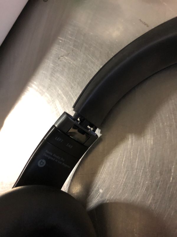 Photo 1 of *BROKEN, SEE PHOTOS** Beats Studio Pro - Premium Wireless Over-Ear Headphones- Up to 40-Hour Battery Life, Active Noise Cancelling, USB-C Lossless Audio, Apple & Android Compatible - Black