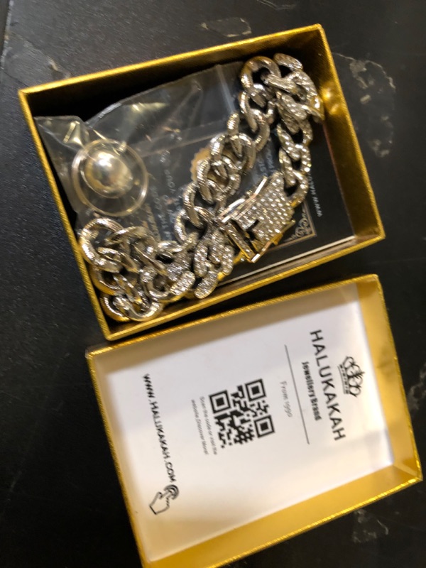 Photo 1 of 


Silver chain

