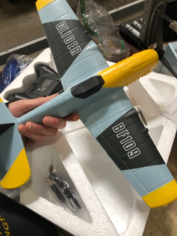 Photo 1 of **************Missing the wheels**************
BEZGAR 3 Channel RC Plane, Drones for Kids, 6-axis Gyro Remote Control Airplane, RC Helicopter, Easy Control for Beginners Toys with Colorful LED Navigation Lights