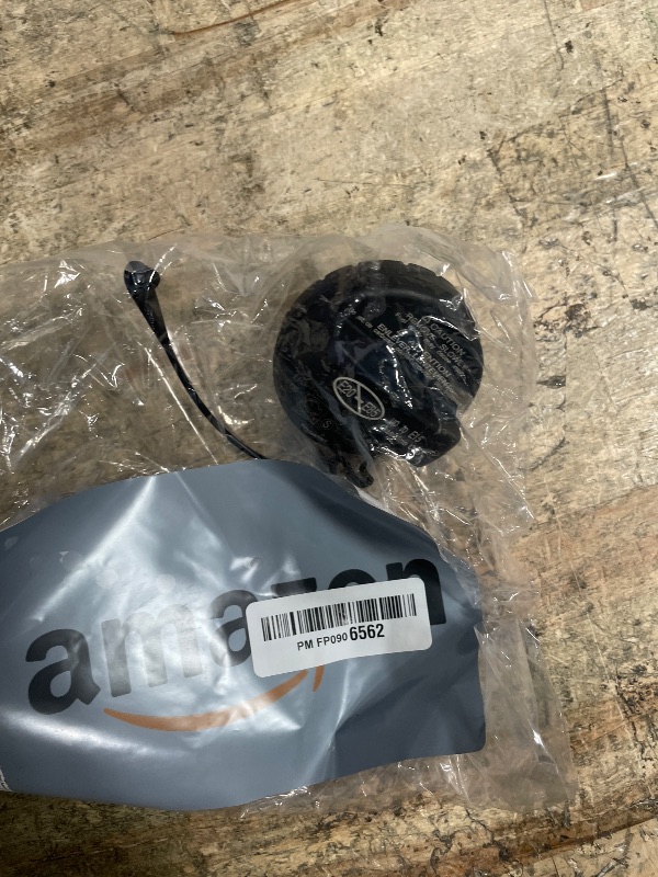 View 2 of 77300-07030 Gas Cap Fuel Cap for Toyot a RAV4 Venza Corolla Highlander Tundra Camry Lexus RX350 ES350 Tacoma Sequioa Prius CHR Accessories Cover Replacement 2014 2015 2016 2017 2018 2020 2021