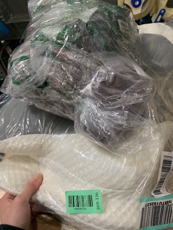 Photo 1 of ** SOLD AS IS BUNDLE OF MISCELLANEOUS AND SORTED GOODS **