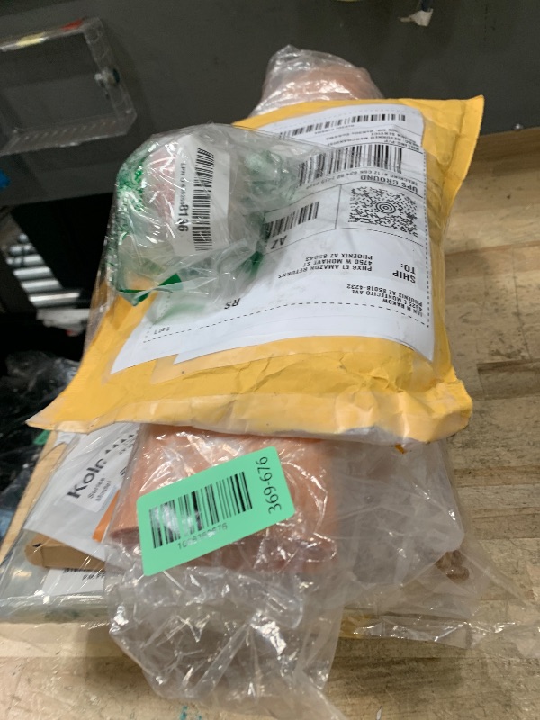 Photo 1 of ** SOLD AS IS BUNDLE OF MISCELLANEOUS AND SORTED GOODS **