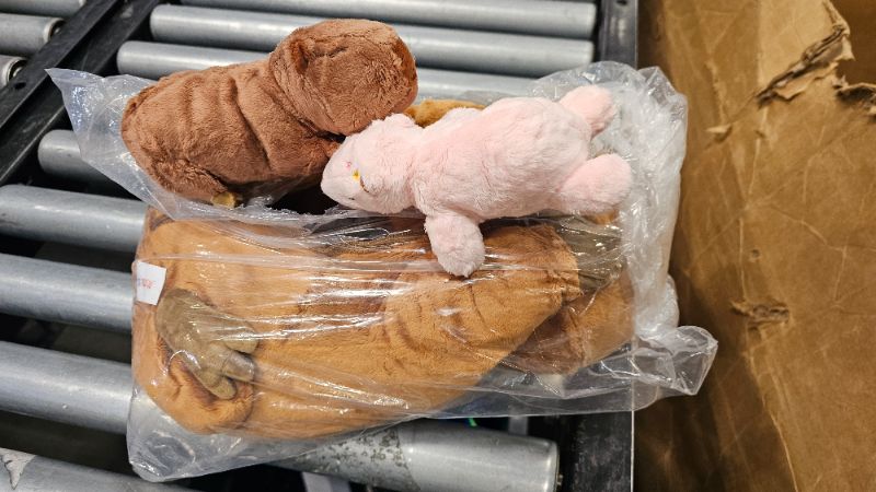 Photo 1 of ***MISSING 2 MALL ONES ***Ditucu 5Pcs Capybara Stuffed Animal Mommy 16.5 inch with 4 Babies 6.6 inch Family Set Cute Plushies Toys Gifts for Kids