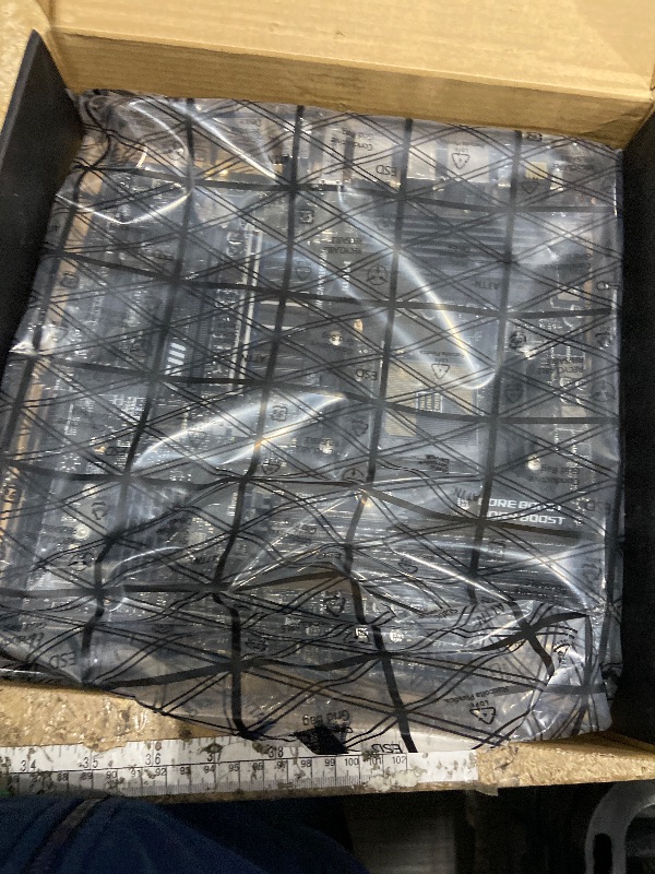 Photo 1 of *** PARTS ONLY *** MSI PRO B550M-VC WiFi ProSeries Motherboard (AMD Ryzen 5000 Series, AM4, DDR4, PCIe 4.0, SATA 6Gb/s, M.2, USB 3.2 Gen 2, HDMI/DP, Wi-Fi 6E, Bluetooth 5.2, mATX)