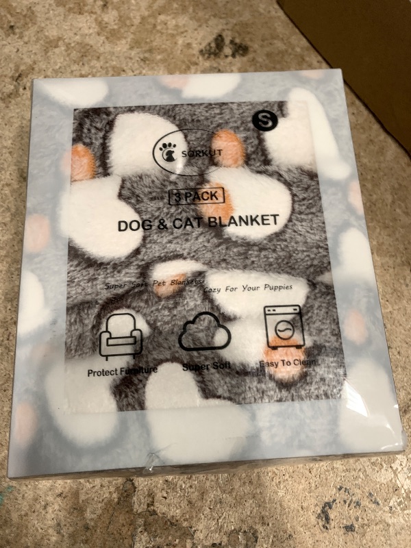 Photo 1 of 1 Pack 3 Puppy Blankets Super Soft Warm Sleep Mat Grey Cute Print Blanket Fluffy Fleece Pet Blanket Flannel Throw Dog Blankets for Small Dogs Puppy Dogs Fluffy Cats,Love-Small(23"x15")