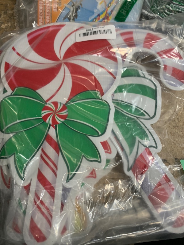 Photo 1 of 11 Pcs Christmas Lollipop Yard Signs Candy Decorations, Lollipop Candy Yard Signs with Stakes for Xmas Winter Holiday Outside Lawn Pathway Garden Decorations Supplies