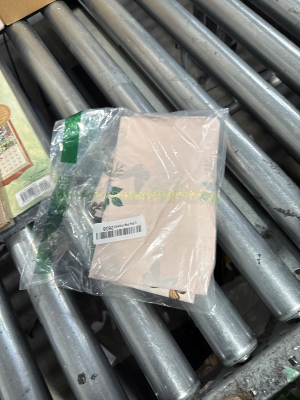 Photo 1 of 1 Pcs Spring Floral Tablecloth, Butterfly Wildflower Plastic Disposable Tablecloth Rectangle Table Covers for Easter, Birthday, Wedding, Mothers Day Tea Party Supplies and Decorations,54 x 108 Inch