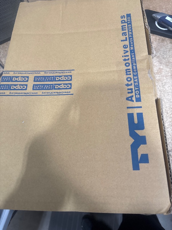 Photo 1 of ***MINOR DAMAGE***TYC Left Tail Light Assembly Compatible with 2009-2011 Honda Civic