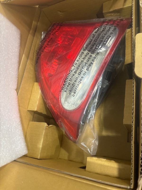 Photo 1 of ***MINOR DAMAGE***TYC Left Tail Light Assembly Compatible with 2009-2011 Honda Civic
