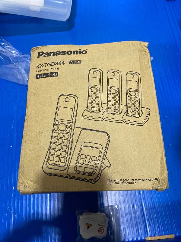 Photo 1 of * 1 UNFUNCTIONAL* Panasonic Cordless Phone with Answering Machine, Link2Cell Bluetooth Home Phones, Voice Assistant and Advanced Call Blocking, Expandable System with 4 Handsets - KX-TGD864W (White) 9FACTORY SEALED)