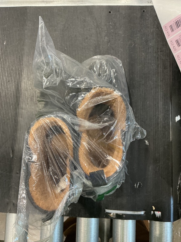 Photo 1 of **MAJOR DAMAGE**
Chooka Women's Waterproof Plush Chelsea Bootie Chelsea Boot, Delridge Black, 6 M