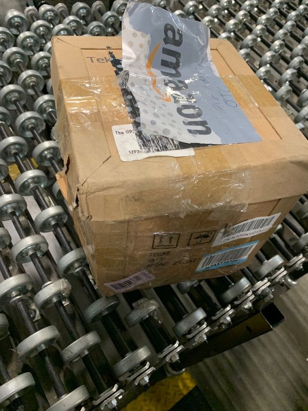 Photo 1 of ***SELLING FOR PARTS, FINAL SALE***Rear wheel bearing and hub assembly, Unknown compatibility***SELLING FOR PARTS, FINAL SALE***