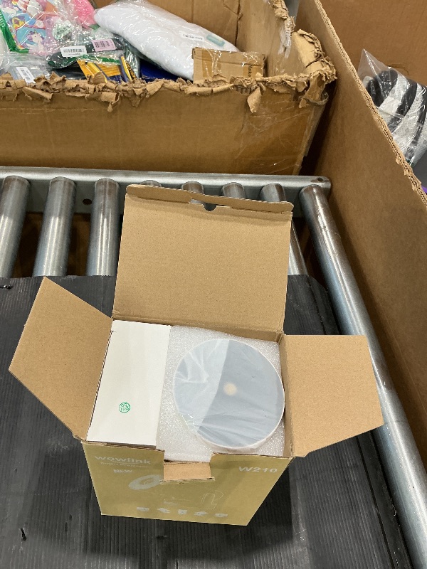 Photo 1 of [Built-in Apps & 2026 Upgraded] Mini Projector with WiFi 6 and Bluetooth 5.4 Support 4K 1080P Auto Keystone 180° Rotatable Projector Portable Compatibile with HDMI/TV Stick/Memory Stick/Laptop, White