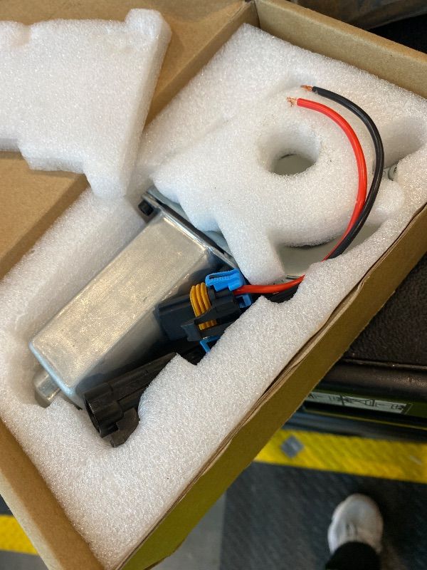Photo 1 of *UNTESTED*
Aaiov Snowblower Electric Chute Motor Crank Motor Replacement Compatible with Ariens MTD YardMan Cub Cadet Snowboss White 52423300 953-0912A 924-0249B 724-0249B 204013
