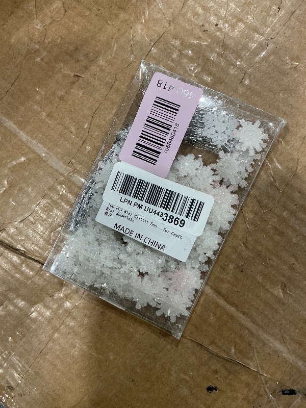 Photo 1 of 100pcs Small Snowflakes for Craft, White Glitter Resin Mini Snowflake Ornament Christmas Decorations for Christmas Embellishments Xmas Tree Winter Party DIY Craft Decor