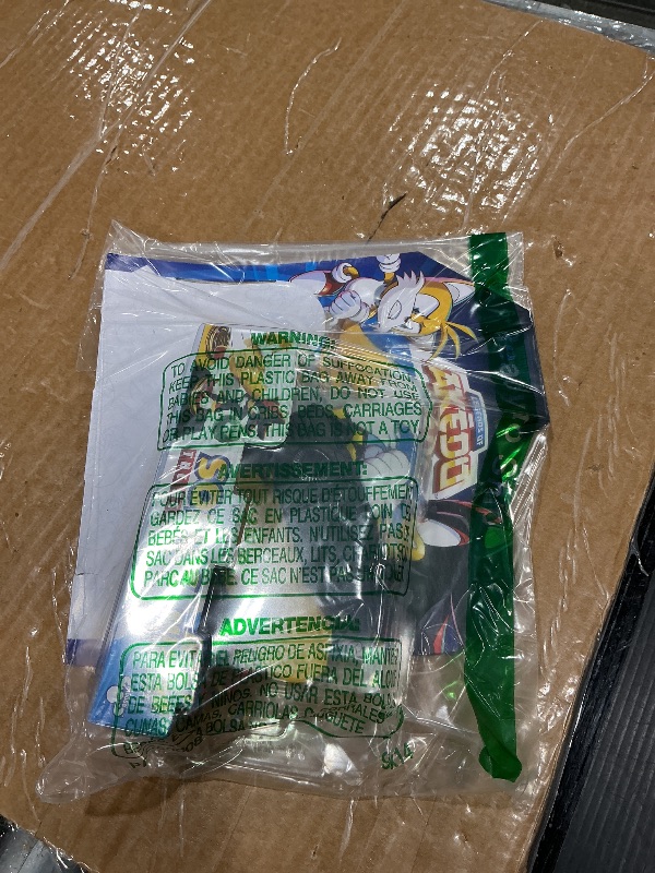 Photo 1 of ***MISSING TAILS*** AKEDO Sonic The Hedgehog Versus Pack with Tails and Shadow, Mini Collectable Battling Action Warriors, 2.25 Inches Tall, Contains 2 Battle Controllers