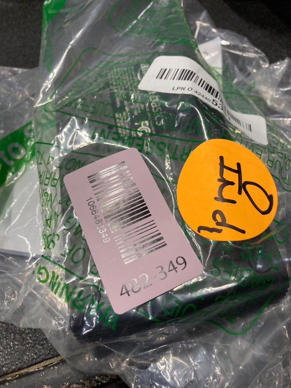 Photo 1 of ***Missing power cable
***Amazon Basics Thunderbolt 4 Pro Docking Station, Dual 4K Monitor Support, 8K Display, 2xTBT4, 1xHDMI2.1, 3xUSB A 3.1, RJ45 Ethernet, Black, 7.86 x 2.95 x 1.23 inches