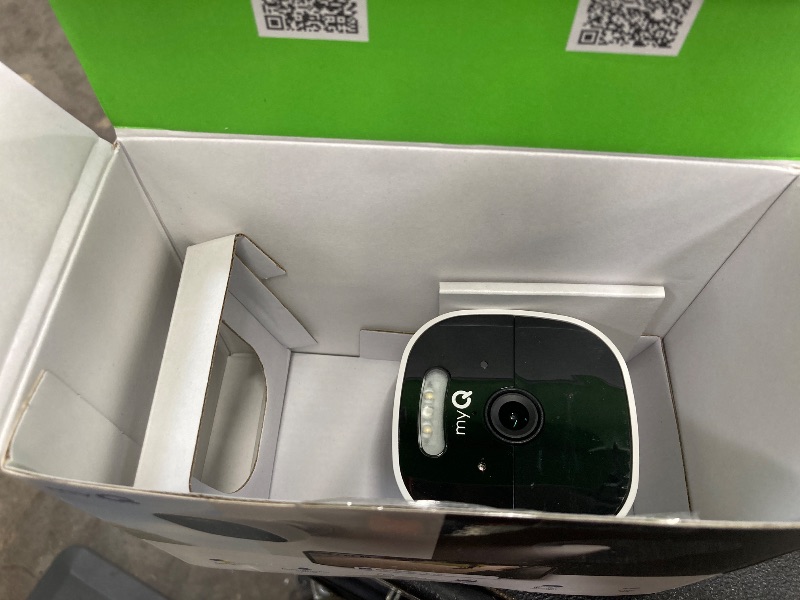 Photo 1 of ***MISSING PARTS -SELLING AS IS*** Chamberlain myQ Outdoor Battery Camera | 2K Camera, Color Night Vision, Spotlight, Motion Alerts, Live View with Two-Way Talk, Wireless, Weather-Resistant, Outdoor, White, 1Pack