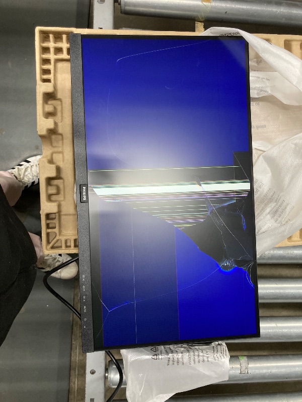 Photo 1 of **No Returns**
Philips 221V8LB 22 inch Class Thin Full HD (1920 x 1080) Monitor, 100Hz Refresh Rate, VESA, HDMI x1, VGA x1, LowBlue Mode, Adaptive Sync, 4 Year Advance Replacement Warranty