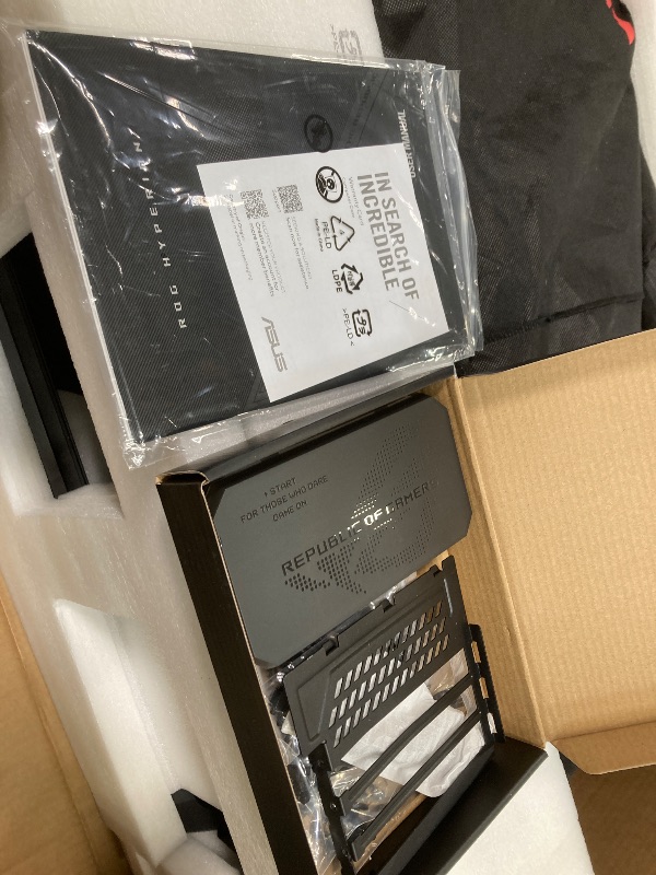 Photo 1 of *Pieces moving around inside* ASUS ROG Hyperion GR701 EATX Full-Tower Gaming Case, High Airflow Design, Tool-Free Side Panels, Pre-Installed 4x140mm Fans, Supports 420mm Radiators, Built-in Graphics Card Holder, Front USB Type-C