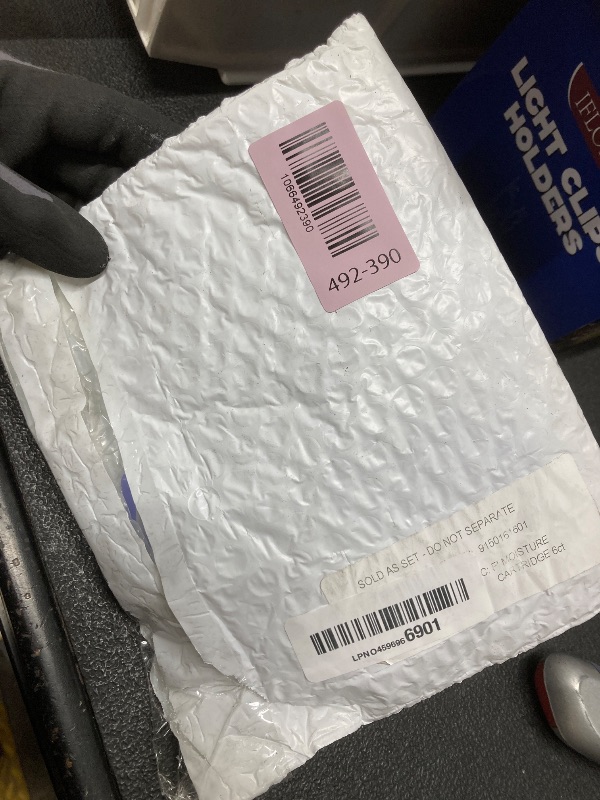 Photo 1 of *Missing 1* Flamingo Moisture Plus Razor Blades for Women - No Shave Gel Needed - 5 Count - Moisture Plus Razor Blade Refills