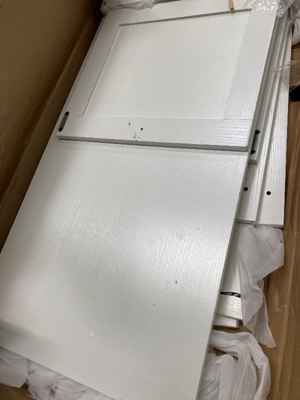 Photo 1 of ***DAMAGED -SELLING  AS PARTS ONLY*** 
HOOBRO Litter Box Enclosure, Cat Litter Box Furniture with Removable Divider, Large Hidden Litter Box Furniture, Wooden Cat House, End Side Table, 31" L x 17.5" W x 19.7" H, White WT03MW01G2