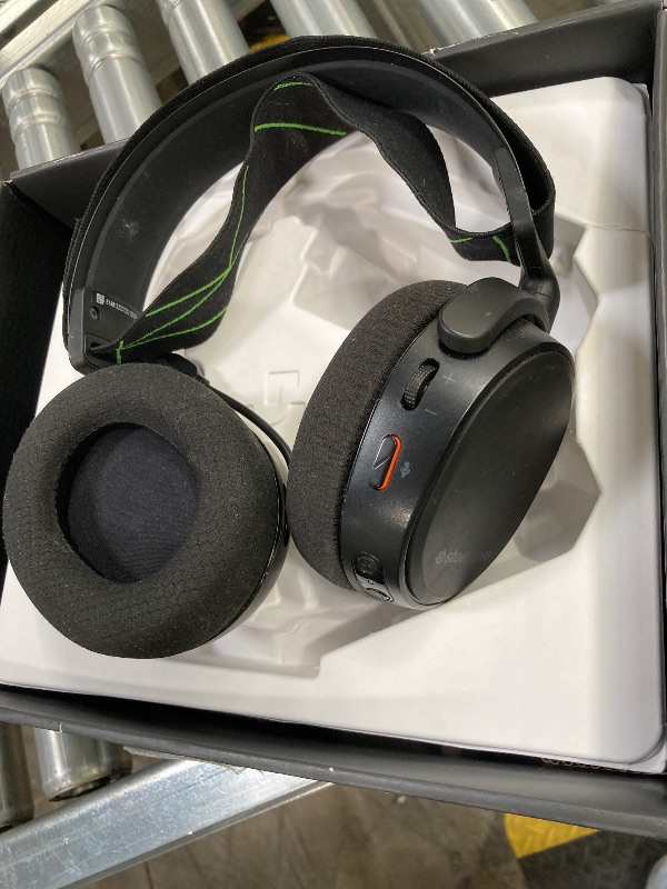 Photo 1 of ** this item is inside of different box**SteelSeries Arctis 7X Gaming Headset Lossless 2.4 GHz Wireless for Xbox Series X|S and Xbox One