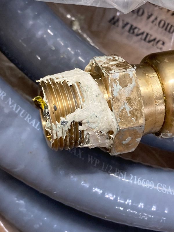 Photo 1 of ***DAMAGE THREADS -SELLING AS IS*** onlyfire 12 Ft 3/4" ID Natural Gas Hose with Quick Connect/Disconnect Fittings for NG/LP Propane Appliances,Grill,Generator,Patio Heater,Pizza Oven,etc.