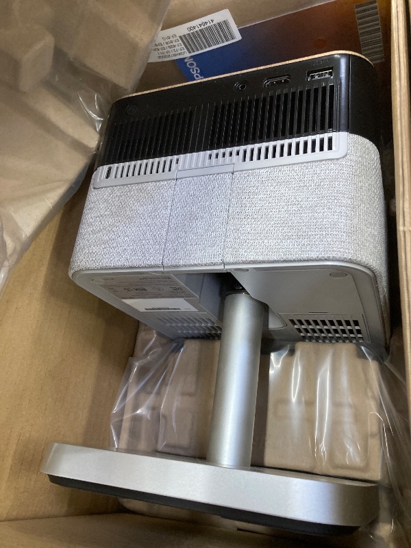 Photo 1 of **MISSING PARTS/NO POWER WIRE**Epson LifeStudio Flex Plus 3840x2160 1,000 Lumens LCD Projector HB76A