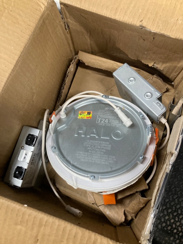 Photo 1 of ***MISSING -SELLING AS PARTS ONLY*** HALO HLB Recessed Lighting 6 Inch LED Thin Canless, Dimmable w/Selectable Color Temperatures, 6-Pack -HLB6099FS1EMWR-6PK