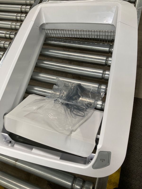 Photo 1 of ***MISSING PARTS -SELLING AS PARTS ONLY*** PetSafe ScoopFree Crystal Plus Automatic Self-Cleaning Cat Litter Box System – Not Enclosed – Advanced Odor Control – Includes 1 Disposable Crystal Litter Tray – White (PAL00-18016)