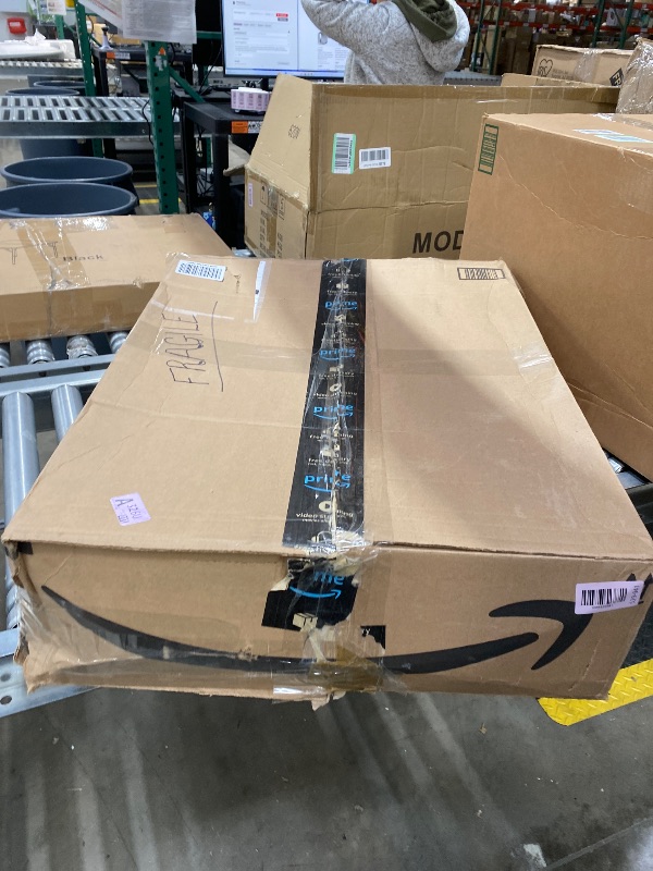 Photo 1 of **SCRATCHES ON PLASTIC**Gefolly SL-6000W Solar Street Light Outdoor, Wide Angle 600000LM Commercial Parking Lot Light Dusk to Dawn 6500K Flood Security IP67 Lamp with Motion Sensor for Garden, Road