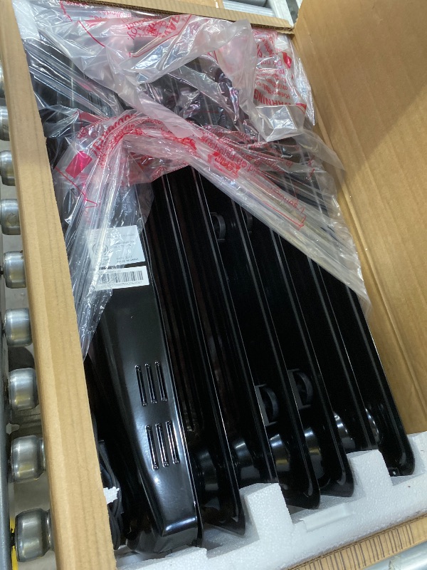 Photo 1 of **Broken power knob***PELONIS Radiator Heater for Large Space, Electric Oil Filled Radiator, Dual Knobs, 1500W, Quiet Space Heater, 3 Modes, Tip-over Protection