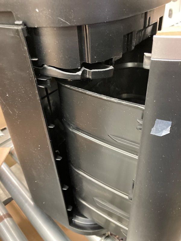 Photo 1 of **CRACKED ON INSIDE OF DOOR**Aurora AU1800XA Anti-Jam 18-Sheet Crosscut Paper/CD and Credit Card Shredder/ 6-Gallon pullout Basket 30 Minutes Continuous Run Time