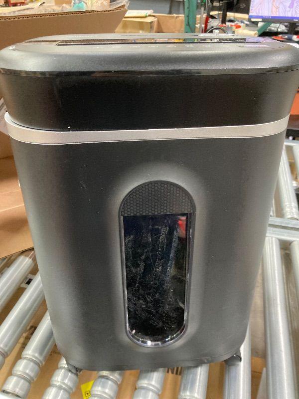 Photo 1 of **CRACKED ON INSIDE OF DOOR**Aurora AU1800XA Anti-Jam 18-Sheet Crosscut Paper/CD and Credit Card Shredder/ 6-Gallon pullout Basket 30 Minutes Continuous Run Time