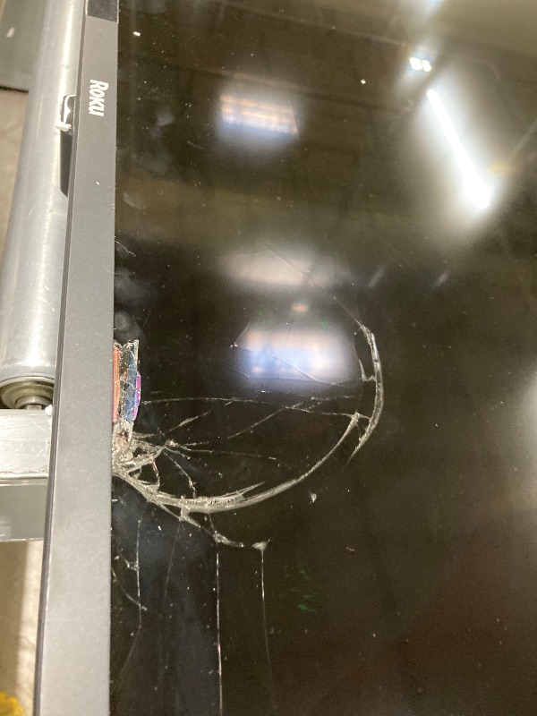 Photo 1 of ***NO RETURN/NO REFUND***SCREEN BROKEN***
Roku Smart TV – 43-Inch Select Series, 4K HDR TV – RokuTV with Enhanced Voice Remote – Flat Screen LED Television with Wi-Fi for Streaming Live Local News, Sports, Family Entertainment