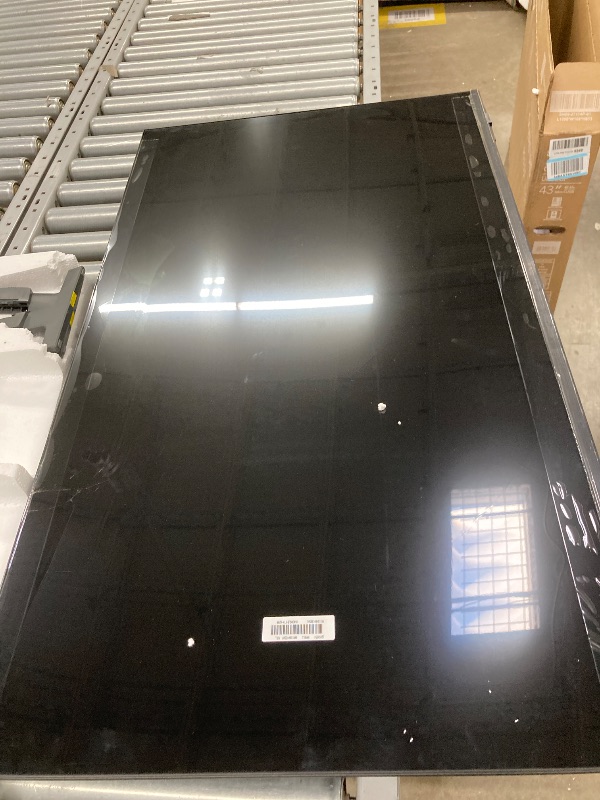 Photo 1 of ***NO RETURN/NO REFUND***SCREEN DAMAGE***
Samsung 43-Inch Class Crystal UHD U8000F 4K Smart TV (2025 Model) Endless Free Content, Crystal Processor 4K, MetalStream Design, Knox Security, Alexa Built-in