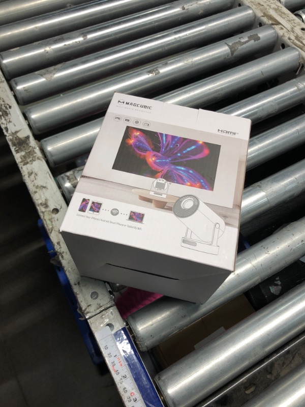 Photo 1 of ?Electric Focus?Magcubic Mini Projector 4K Support, Smart Projector with WiFi 6 and Bluetooth 5.4, 5W Soundbase Speaker, 180° Rotation, Portable Proyector for Home Theater