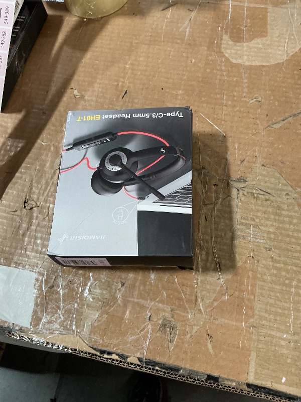 Photo 1 of ***heavily used***
JIAMQISHI USB Headset with Microphone for PC, On-Ear Computer Laptop Headphones with Noise Cancelling Mic in-line Control for Home Office Online Class Zoom (Type C+3.5mm, Black)