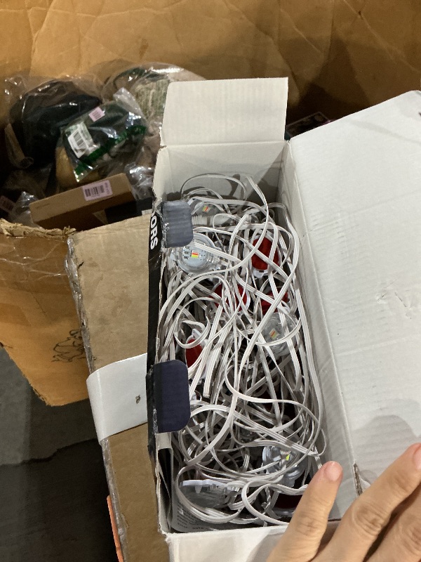View 3 of ***MISSING PARTS***
LETIANPAI 300FT Permanent Outdoor Lights,RGB Eaves Light with App Control Remote,DIY Scene Modes IP67 Waterproof Under Eave Lighting,Outdoor Lights for Decor,Garden Decor,House,Party,Holiday