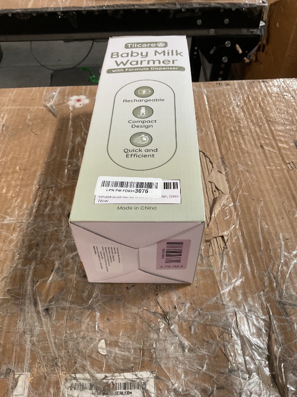 Photo 1 of ***(PARTS ONLY/MAJOR DAMAGE/ NON FUNCTIONAL)***Portable Bottle Warmer for Travel - 17oz 12H Baby Bottle Milk Warmer, Fast Heat Travel Bottle Warmer for Breastmilk, USB Calentador De Biberones on The Go - Wireless Car Bottle Water Warmer, Green