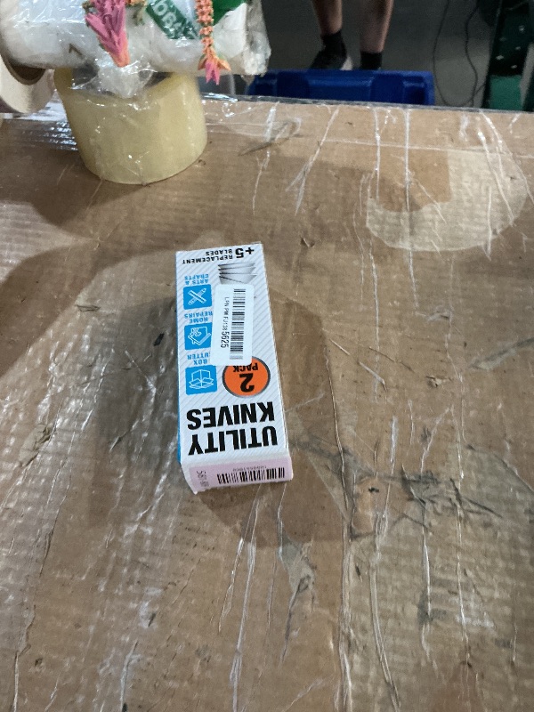 Photo 1 of ***MISSING PARTS***
INTERNET'S BEST Premium Utility Knife Set | Retractable Box Cutter with Rubber Handle | Heavy-Duty Cutting for Cardboard, Carpet, Plastic | Retractable Blade | Includes 2 Razor Knives & Extra Blades