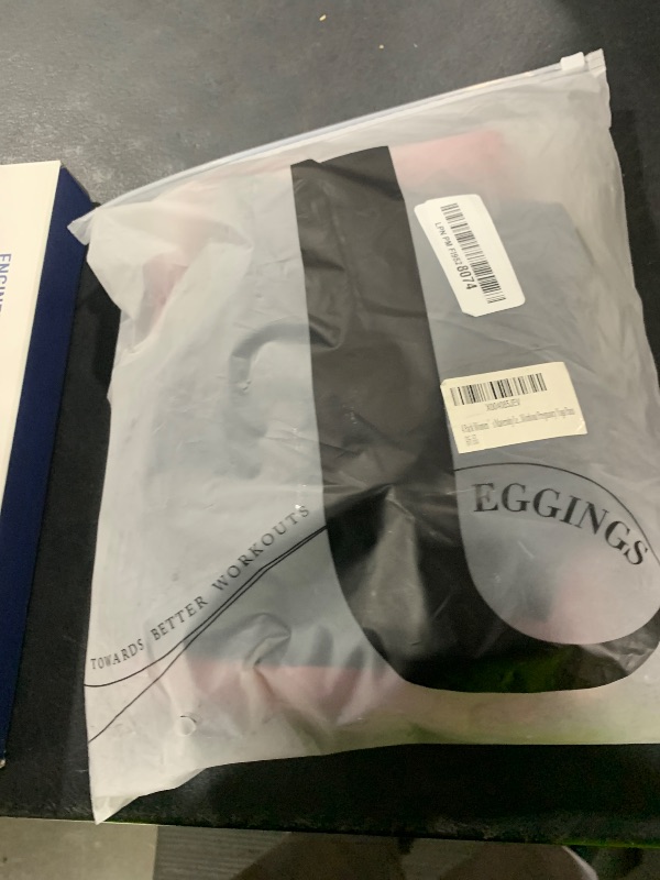 Photo 1 of 4 Pack Women’s Maternity Leggings with Pockets Over The Belly Butt Lift - Soft Workout Pregnancy Yoga Pants