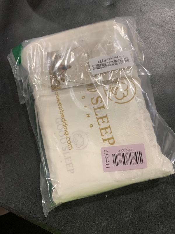 Photo 1 of 1000 TC White Standard Pillowcases Set of 4 100% Egyptian Cotton Pillow Cases with Long Staple Cotton & Sateen Weave, Silky Soft Hotel - Like Bed Pillow Covers for Comfy Sleeping, Snug Fit