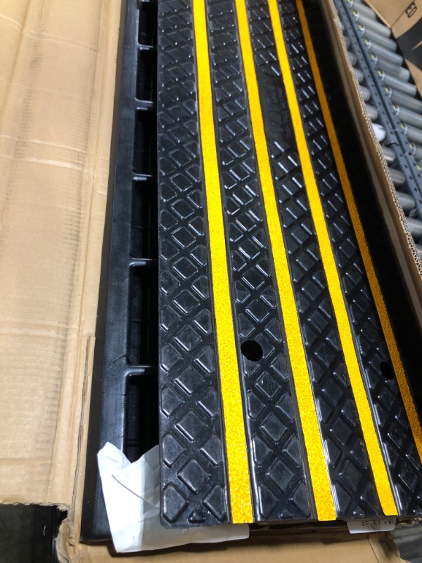 Photo 1 of VEVOR 2 Pack Rubber Curb Ramps for Driveway, Heavy Duty Car Ramp 2.5 Inch High 1-Channel Cord Cover Curbside Bridge Ramp with 8 Expansion Bolts for Loading Dock Garage Sidewalk