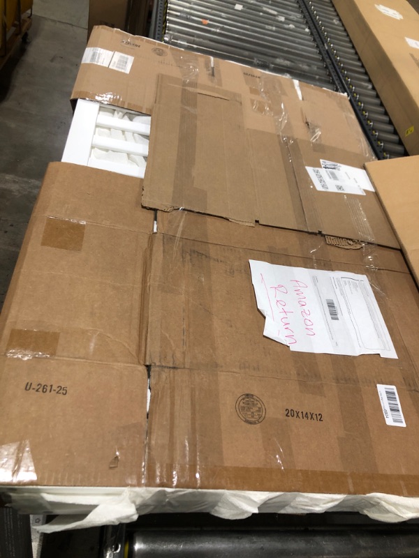 Photo 1 of Carter's by DaVinci Colby 4-in-1 Convertible Baby Crib - GREENGUARD Gold Certified Convertible White Baby Crib to Toddler Bed, Daybed, Full-Size Bed, Easy to Assemble - 4 Adjustable Mattress Heights