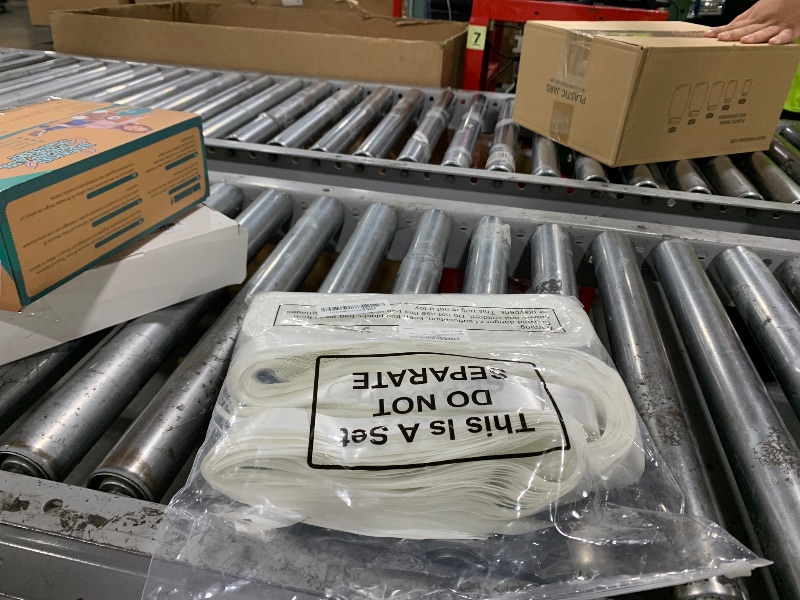 Photo 1 of 100 Pcs 5 Inch Christmas Pull Bows for Gift Wrapping, Gift Wrapping Pull Bows with Ribbon for Christmas Presents Wedding Decor Basket Bag Holiday Decor(White)