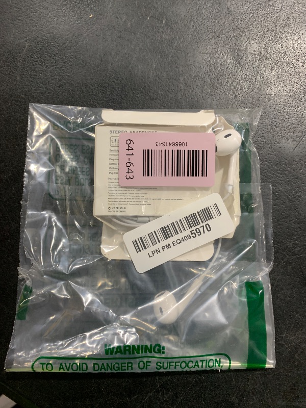 Photo 1 of 1 Pack Wired iPhone Earbuds/Wired Headphones with 3.5mm Jack Earphones[MFi Certified] with Microphone Volume Control Compatible for iPhone,iPad,iPod, Computer,MP3/4,Android Most 3.5mm Audio Devices